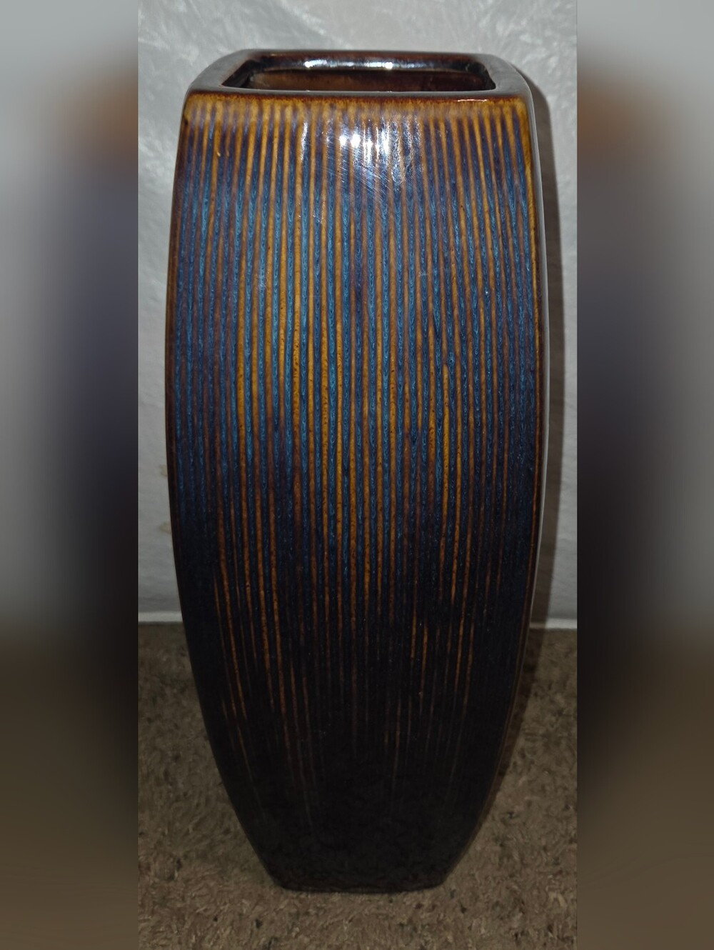 EUC Gorgeous Blue & Gold 16" Tall Vase Home Decor Vertical Stripes 16 x 6